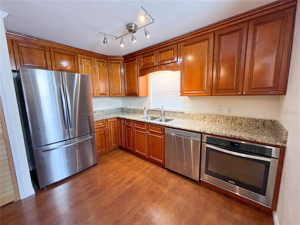 For Sale: $510,000 (2 beds, 3 baths, 2193 Square Feet)