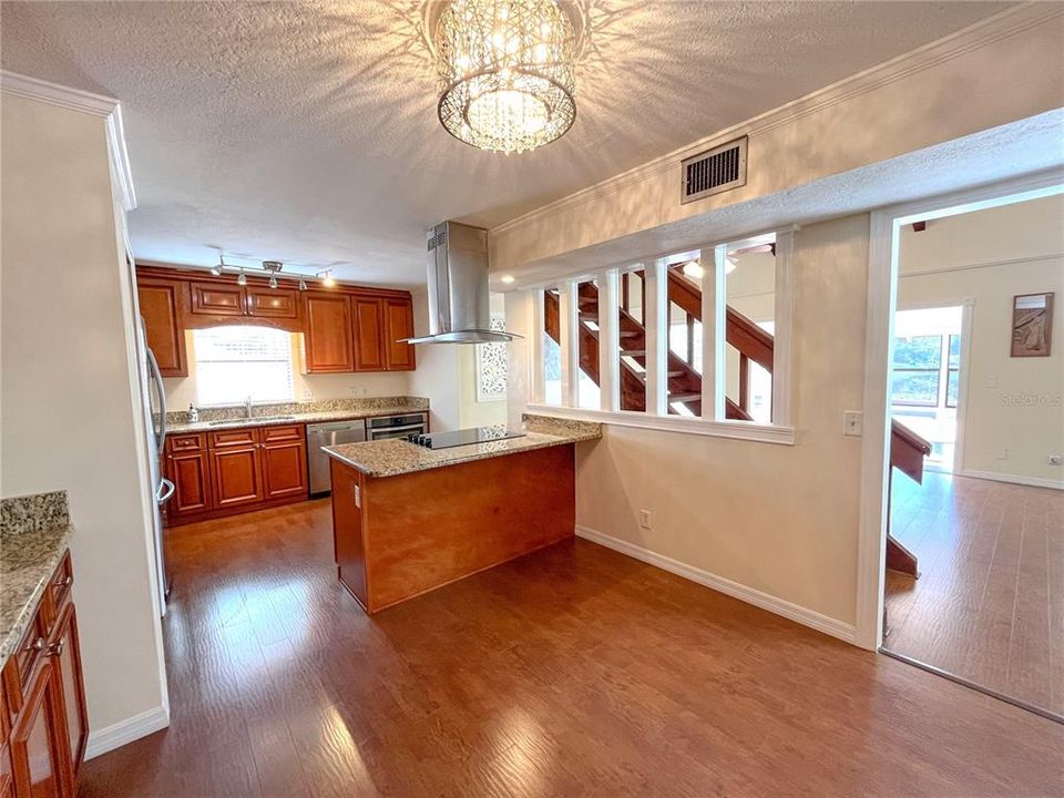 For Sale: $510,000 (2 beds, 3 baths, 2193 Square Feet)