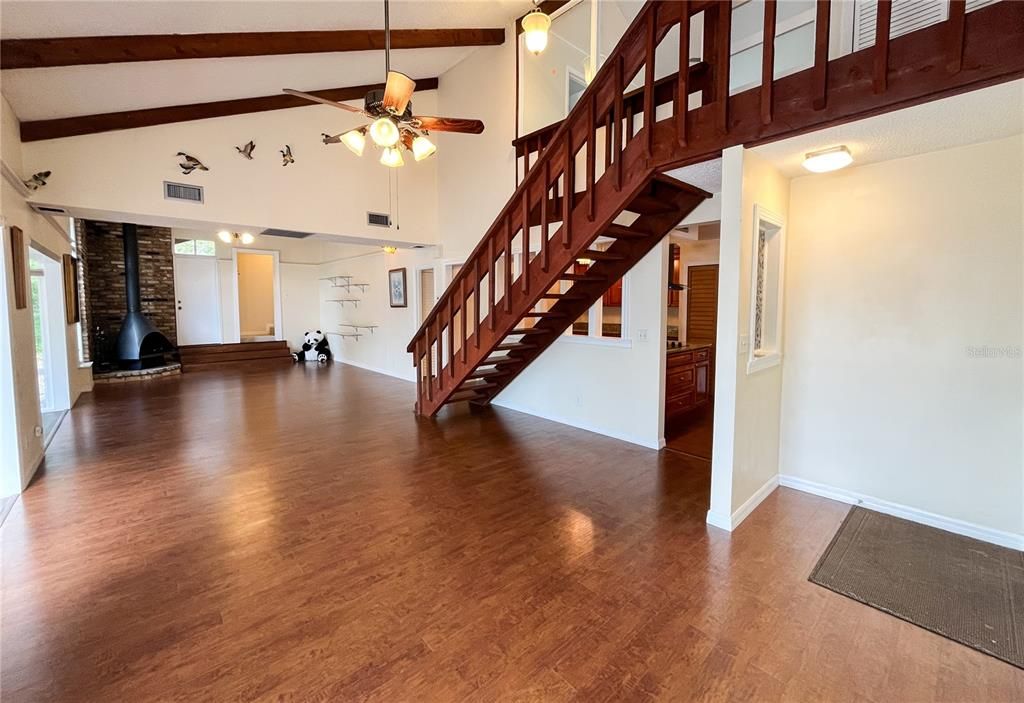 For Sale: $510,000 (2 beds, 3 baths, 2193 Square Feet)