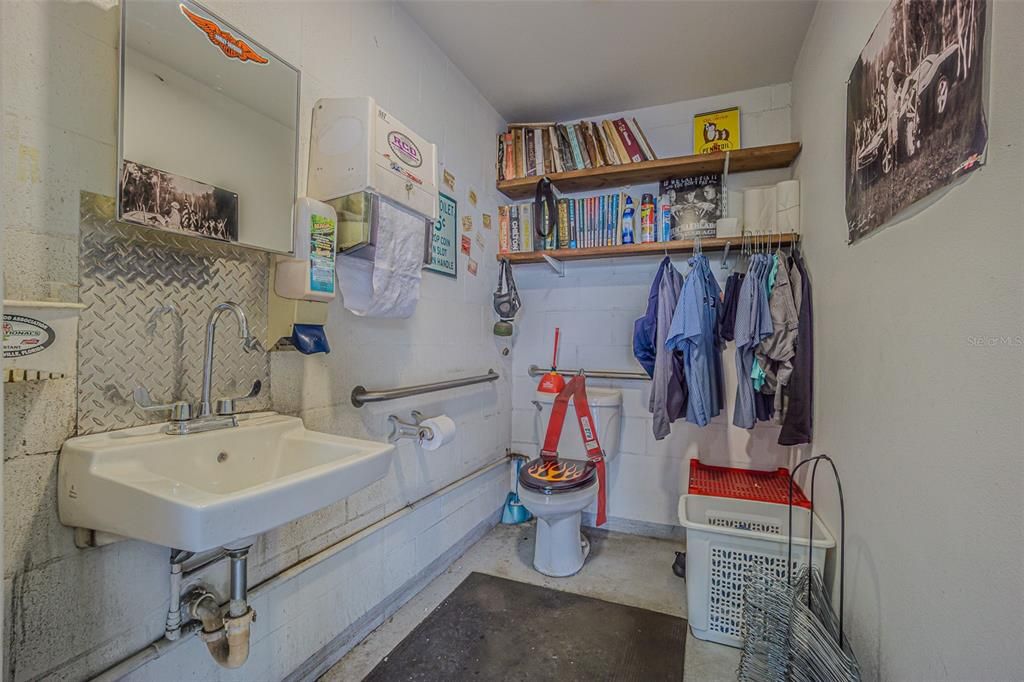 For Sale: $465,000 (0 beds, 0 baths, 1320 Square Feet)