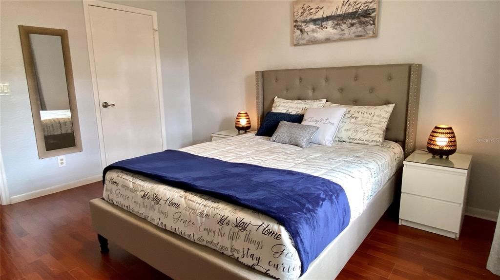 Под контрактом: $163,000 (1 спален, 1 ванн, 745 Квадратных фут)