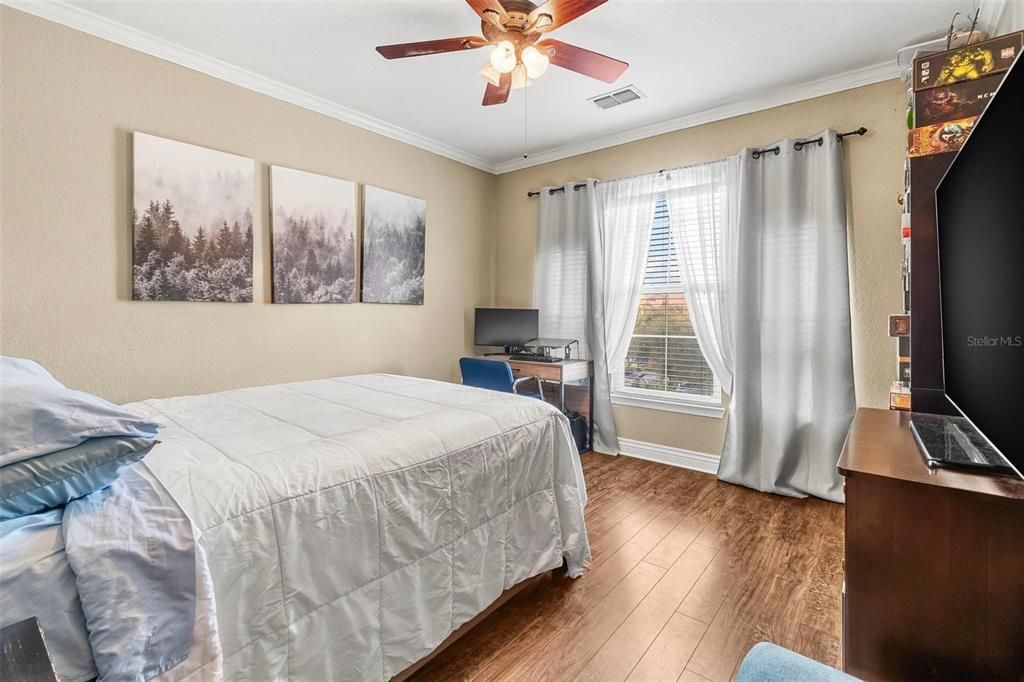 Active With Contract: $239,900 (2 beds, 2 baths, 1230 Square Feet)