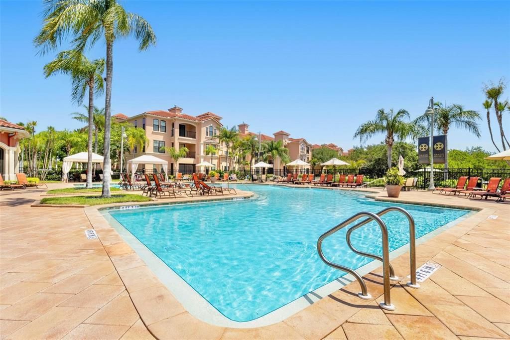 Active With Contract: $239,900 (2 beds, 2 baths, 1230 Square Feet)