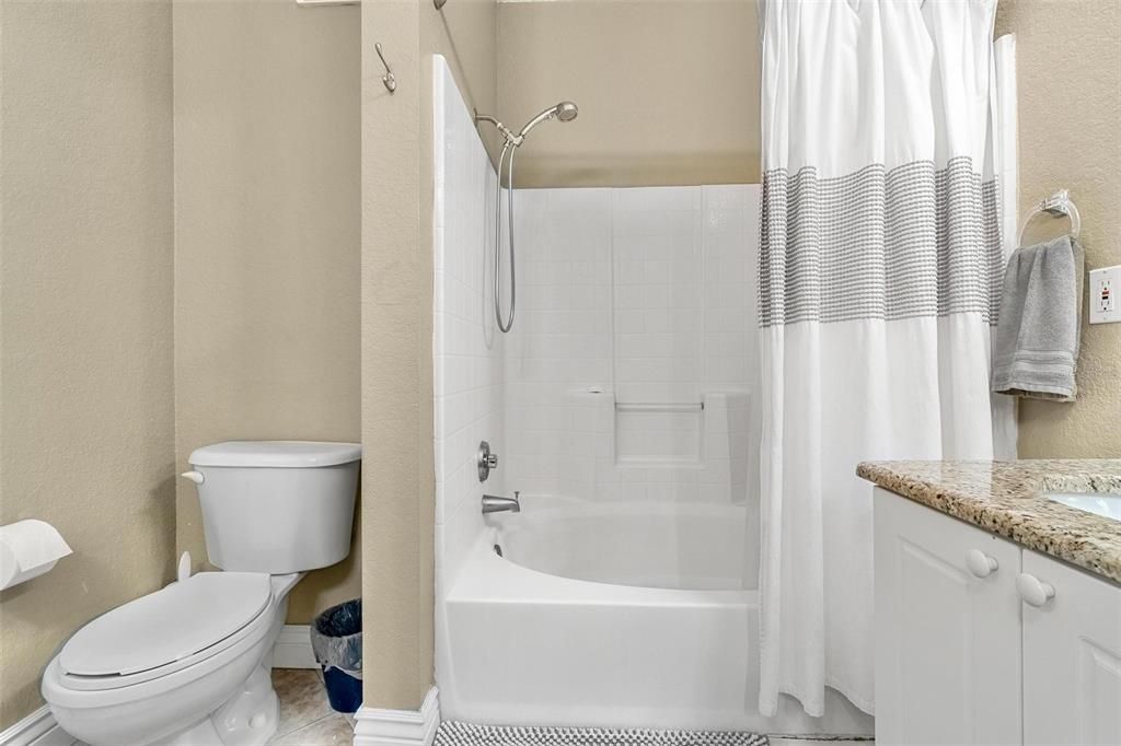 Active With Contract: $239,900 (2 beds, 2 baths, 1230 Square Feet)