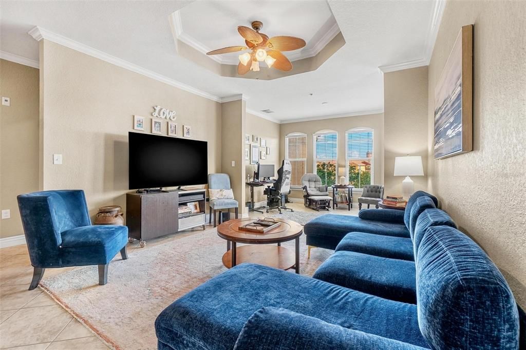 Active With Contract: $239,900 (2 beds, 2 baths, 1230 Square Feet)