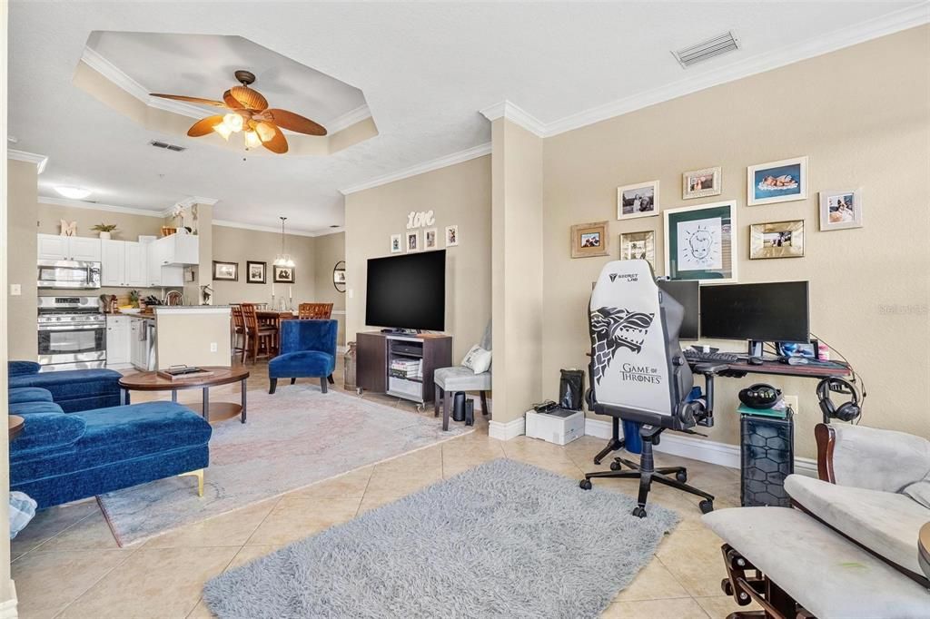 Active With Contract: $239,900 (2 beds, 2 baths, 1230 Square Feet)