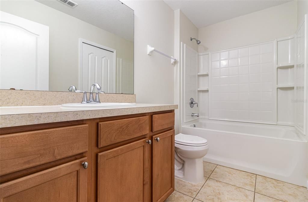 En Venta: $375,000 (3 camas, 2 baños, 2010 Pies cuadrados)