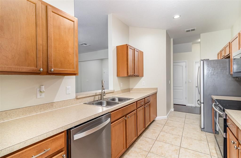 En Venta: $375,000 (3 camas, 2 baños, 2010 Pies cuadrados)