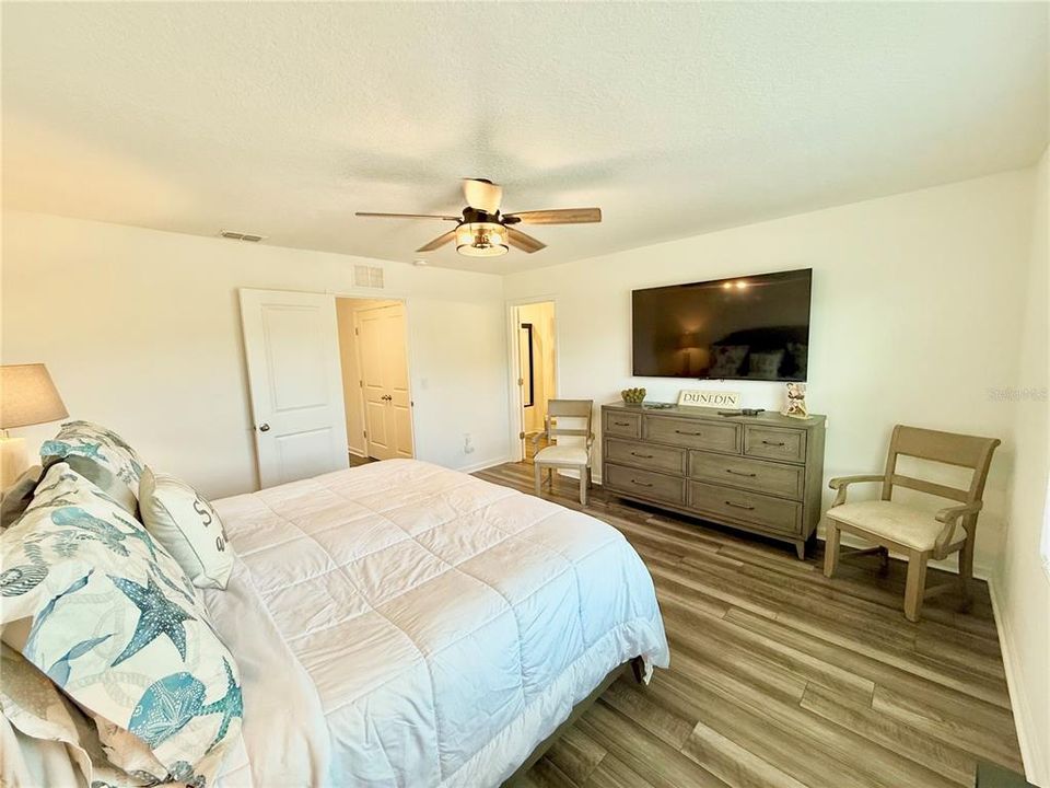 На продажу: $289,900 (3 спален, 2 ванн, 1471 Квадратных фут)