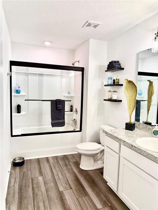 На продажу: $289,900 (3 спален, 2 ванн, 1471 Квадратных фут)