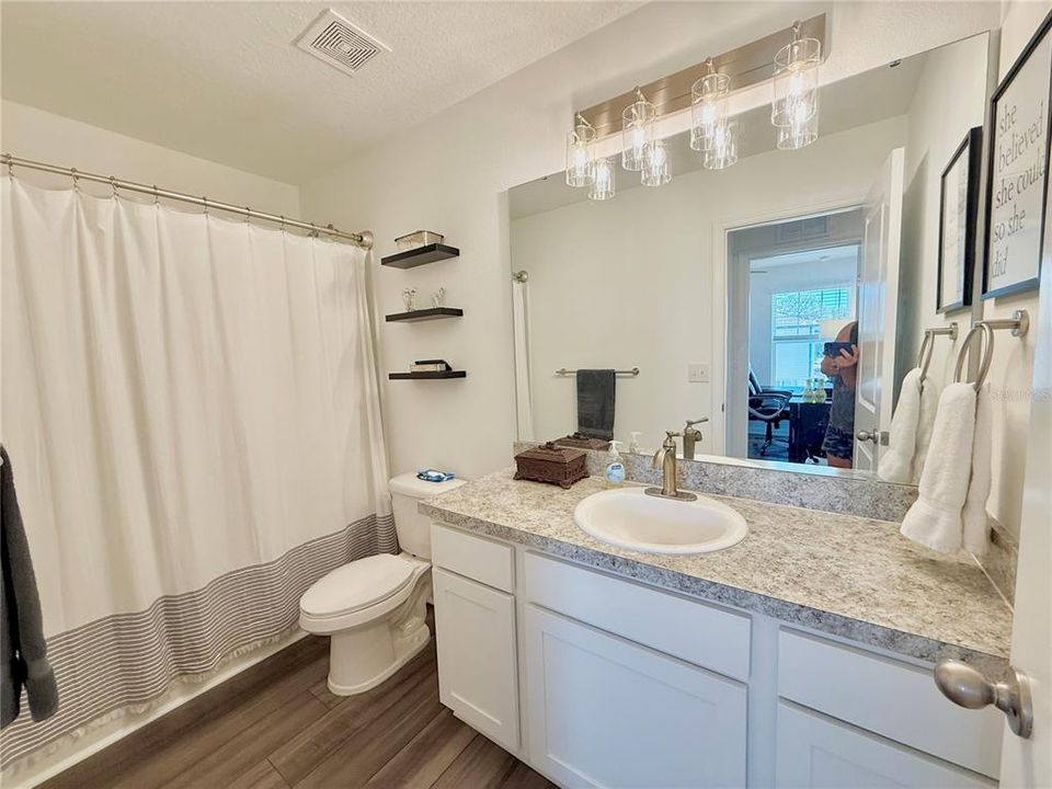 На продажу: $289,900 (3 спален, 2 ванн, 1471 Квадратных фут)