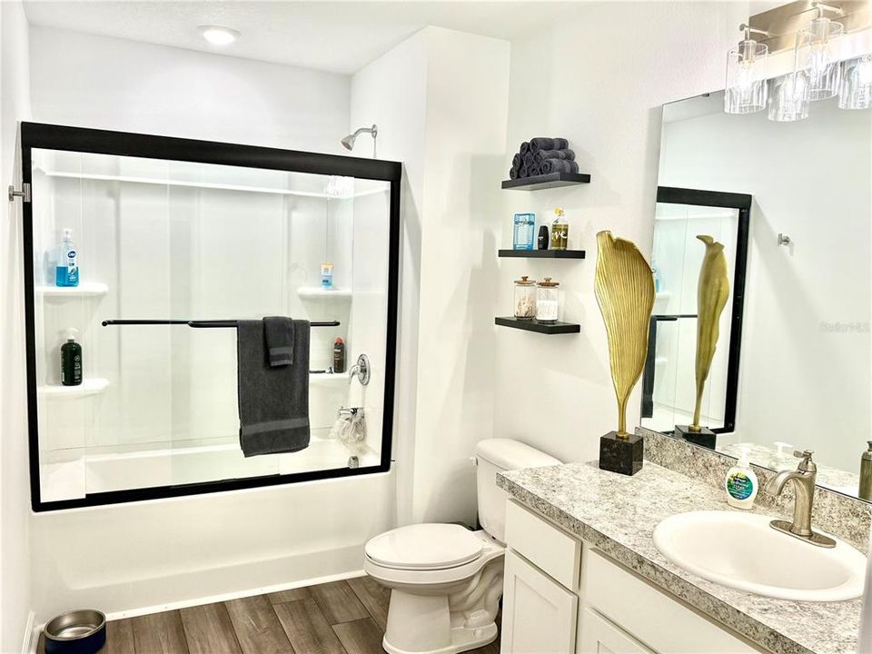 На продажу: $289,900 (3 спален, 2 ванн, 1471 Квадратных фут)