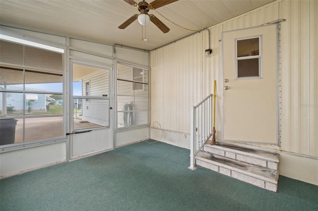 Active With Contract: $135,000 (2 beds, 2 baths, 1048 Square Feet)