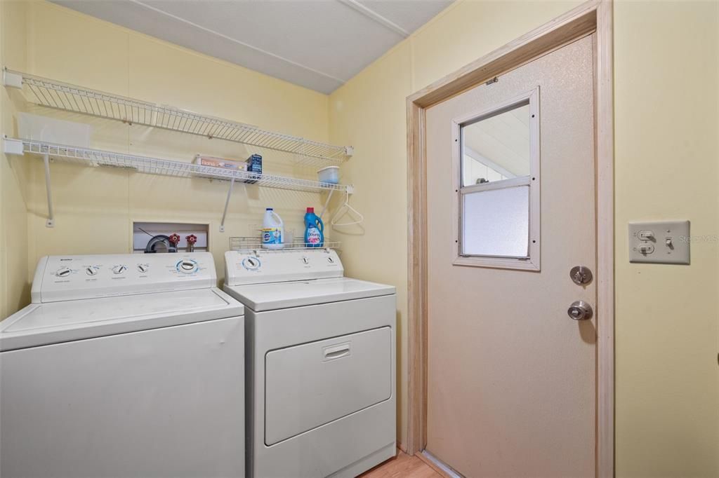 Active With Contract: $135,000 (2 beds, 2 baths, 1048 Square Feet)