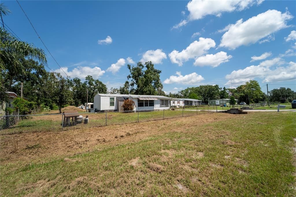 For Sale: $191,000 (2 beds, 1 baths, 1000 Square Feet)