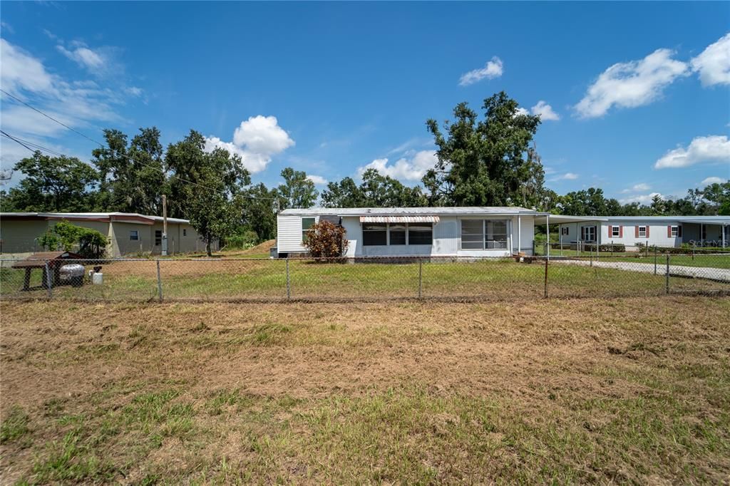 For Sale: $191,000 (2 beds, 1 baths, 1000 Square Feet)