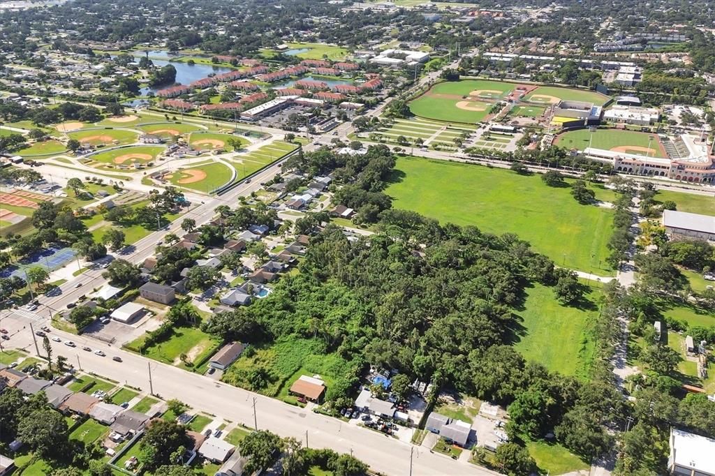 待售: $500,000 (0.25 acres)