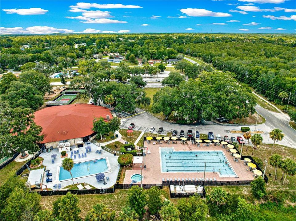 Под контрактом: $85,000 (1 спален, 1 ванн, 844 Квадратных фут)