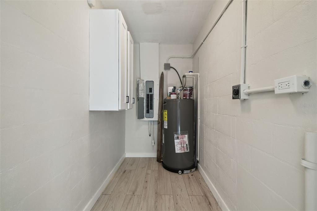 Active With Contract: $379,000 (4 beds, 2 baths, 1705 Square Feet)