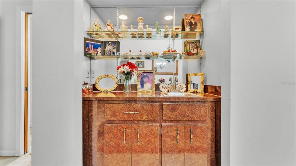 For Sale: $165,000 (3 beds, 2 baths, 1228 Square Feet)