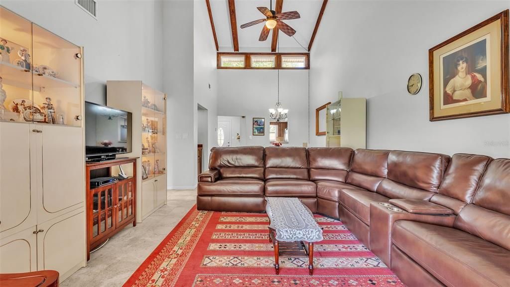 For Sale: $165,000 (3 beds, 2 baths, 1228 Square Feet)