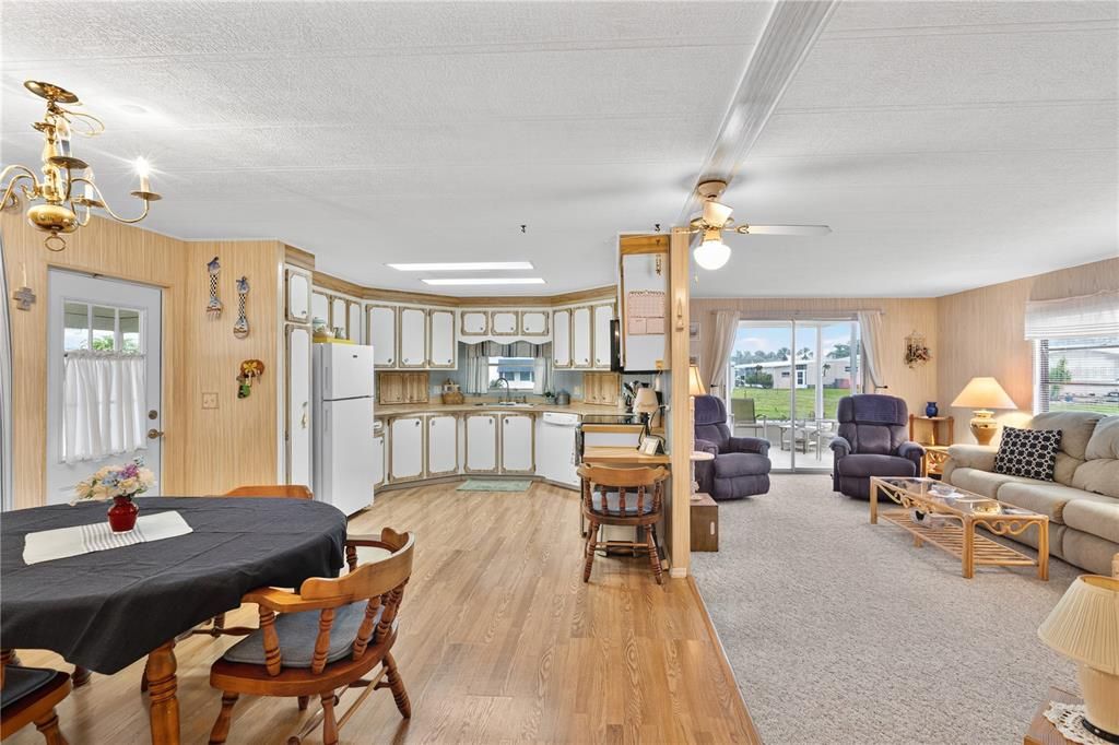 待售: $120,000 (2 贝兹, 2 浴室, 1080 平方英尺)