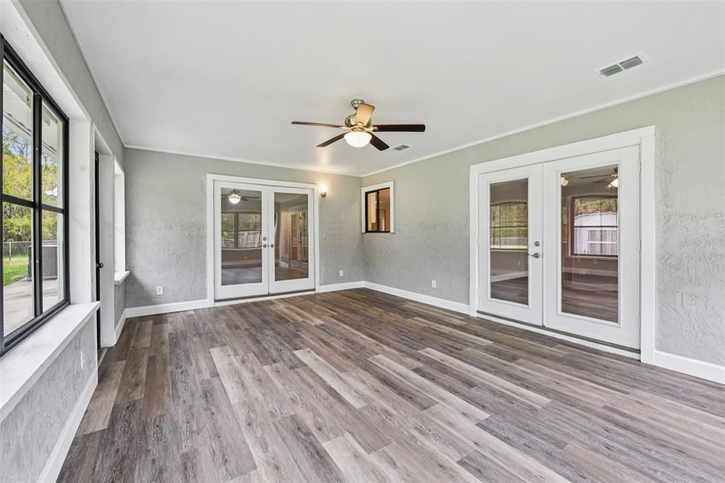 For Sale: $670,000 (4 beds, 3 baths, 3154 Square Feet)