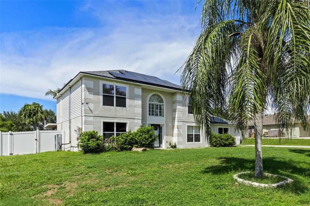 Activo con contrato: $460,000 (4 camas, 2 baños, 2392 Pies cuadrados)