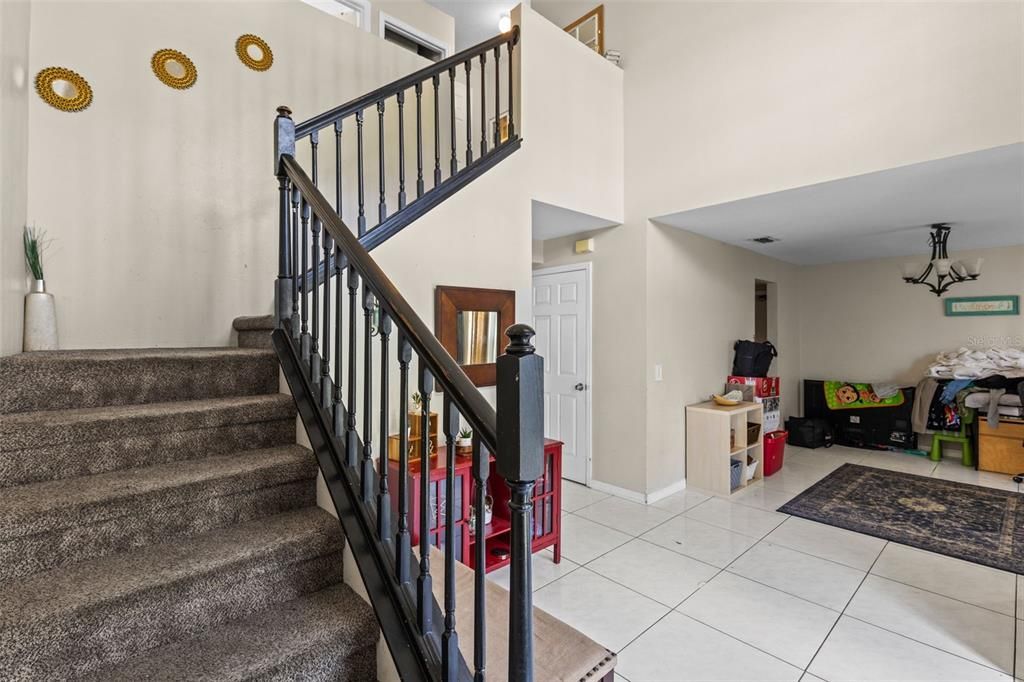 Activo con contrato: $460,000 (4 camas, 2 baños, 2392 Pies cuadrados)