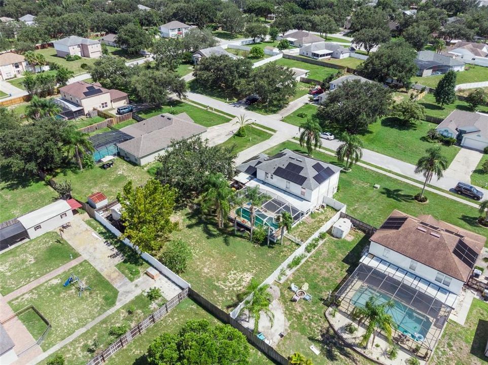 Activo con contrato: $460,000 (4 camas, 2 baños, 2392 Pies cuadrados)