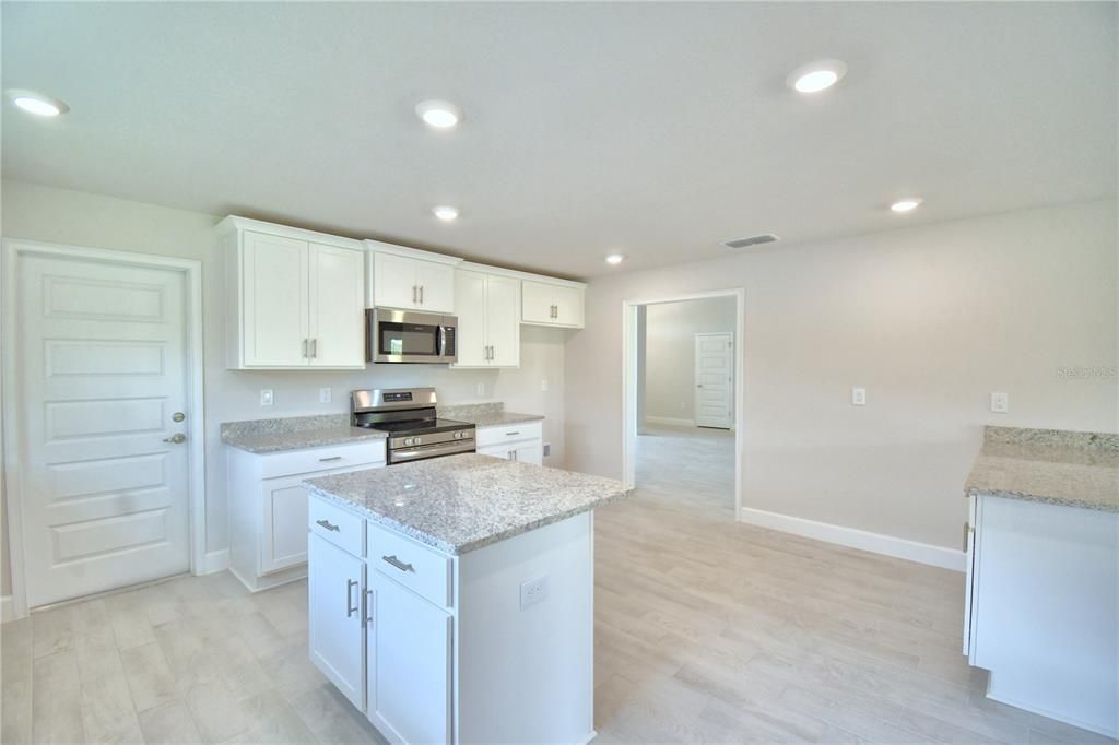 For Sale: $547,526 (4 beds, 3 baths, 3000 Square Feet)