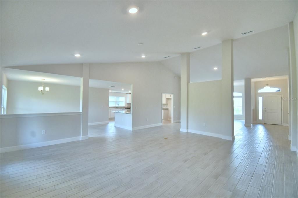 For Sale: $547,526 (4 beds, 3 baths, 3000 Square Feet)