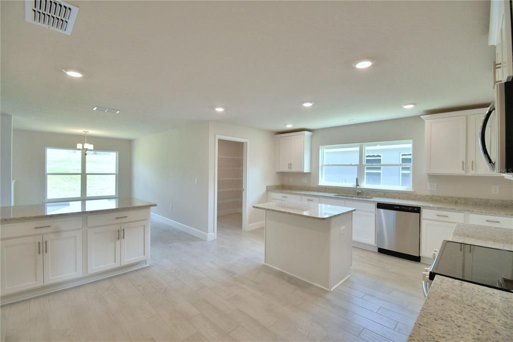 For Sale: $547,526 (4 beds, 3 baths, 3000 Square Feet)