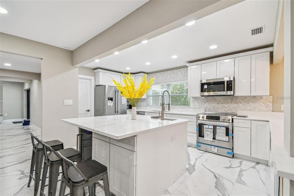 В аренду: $6,800 (5 спален, 4 ванн, 2600 Квадратных фут)