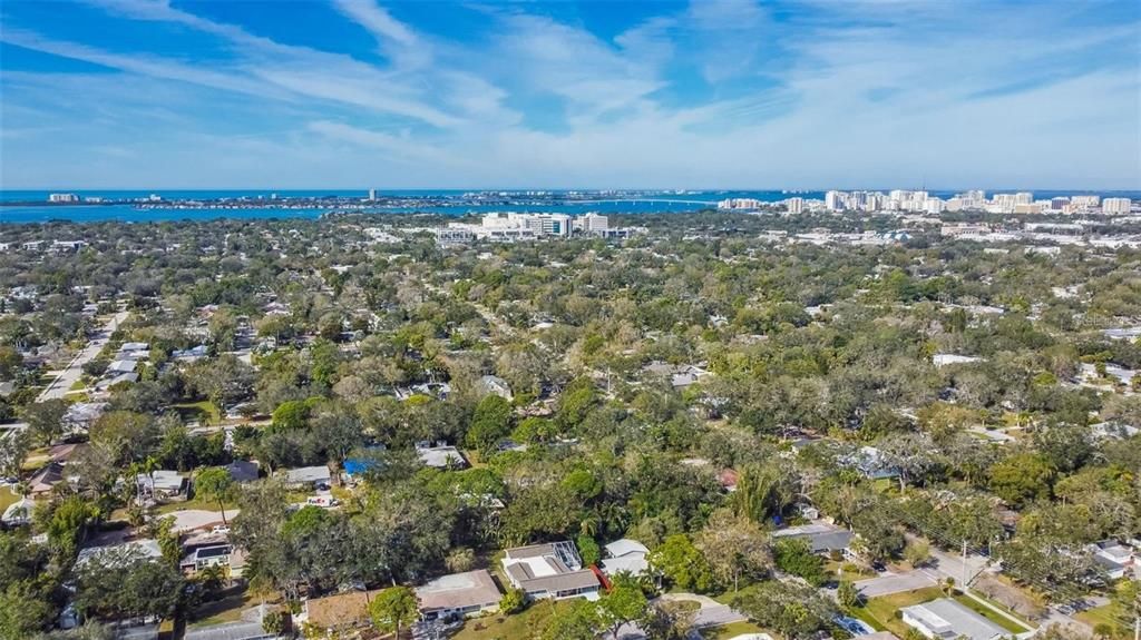 В аренду: $6,800 (5 спален, 4 ванн, 2600 Квадратных фут)