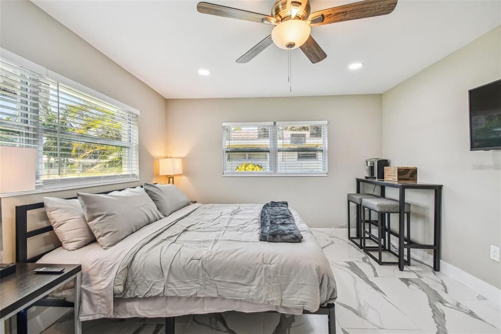 В аренду: $6,800 (5 спален, 4 ванн, 2600 Квадратных фут)