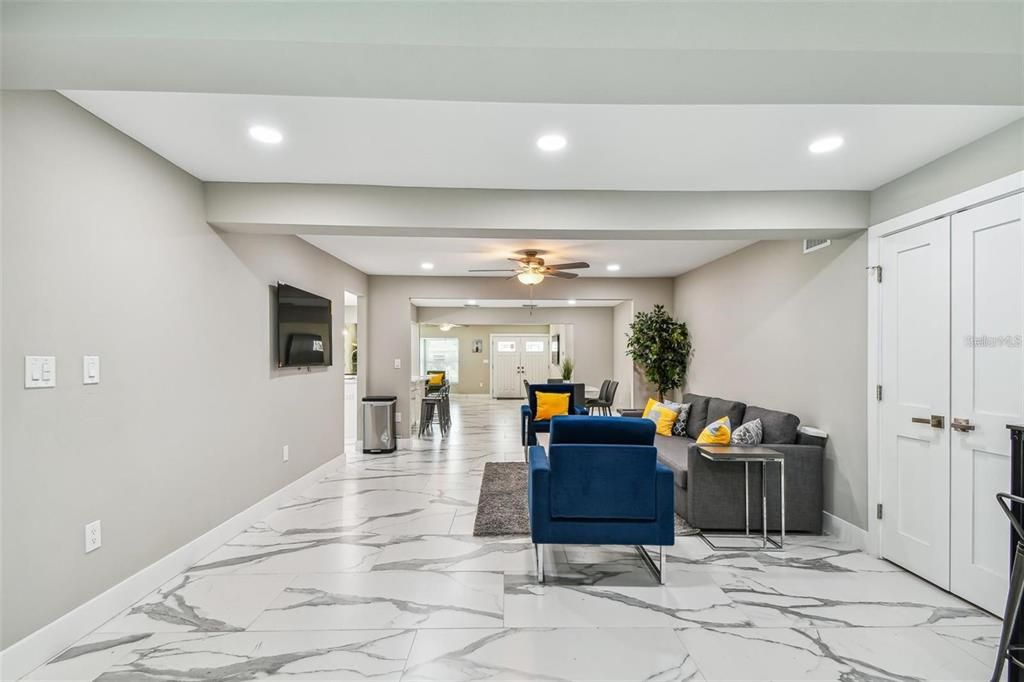 В аренду: $6,800 (5 спален, 4 ванн, 2600 Квадратных фут)