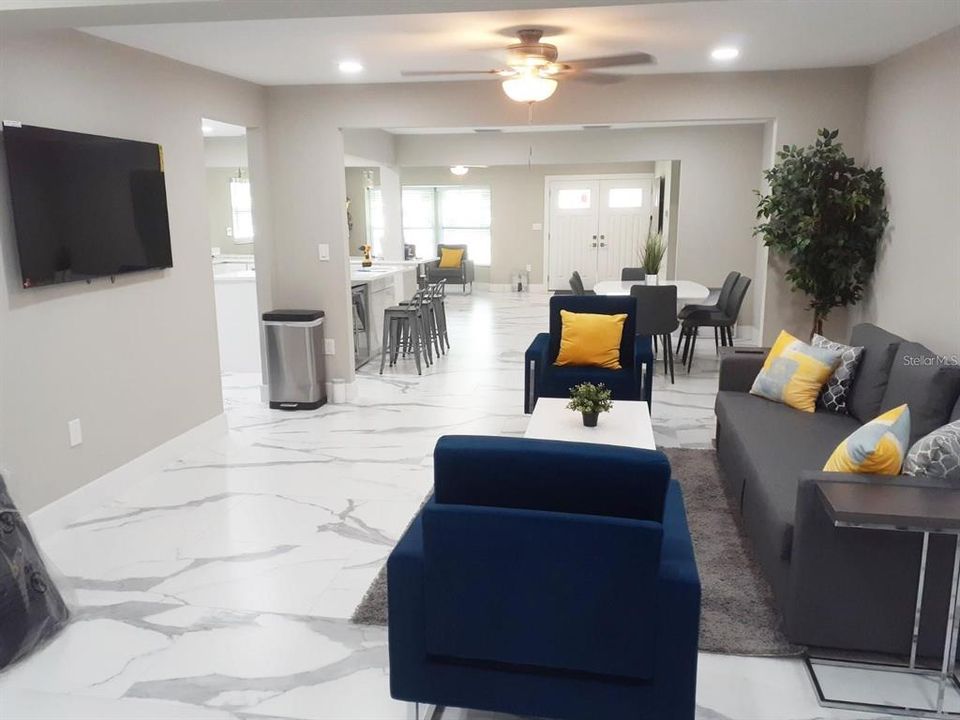 В аренду: $6,800 (5 спален, 4 ванн, 2600 Квадратных фут)