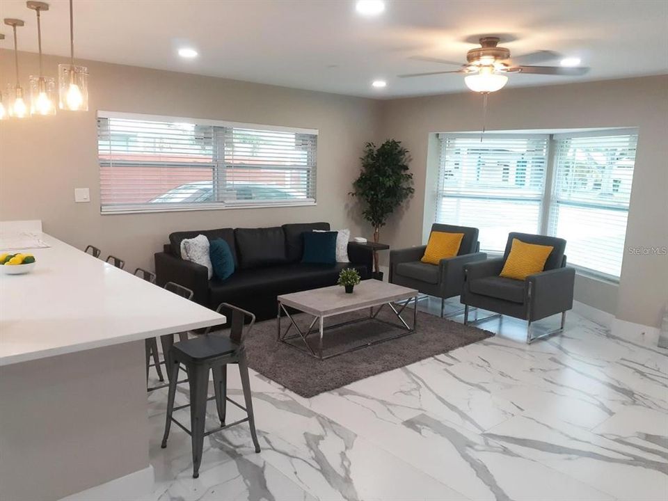 В аренду: $6,800 (5 спален, 4 ванн, 2600 Квадратных фут)