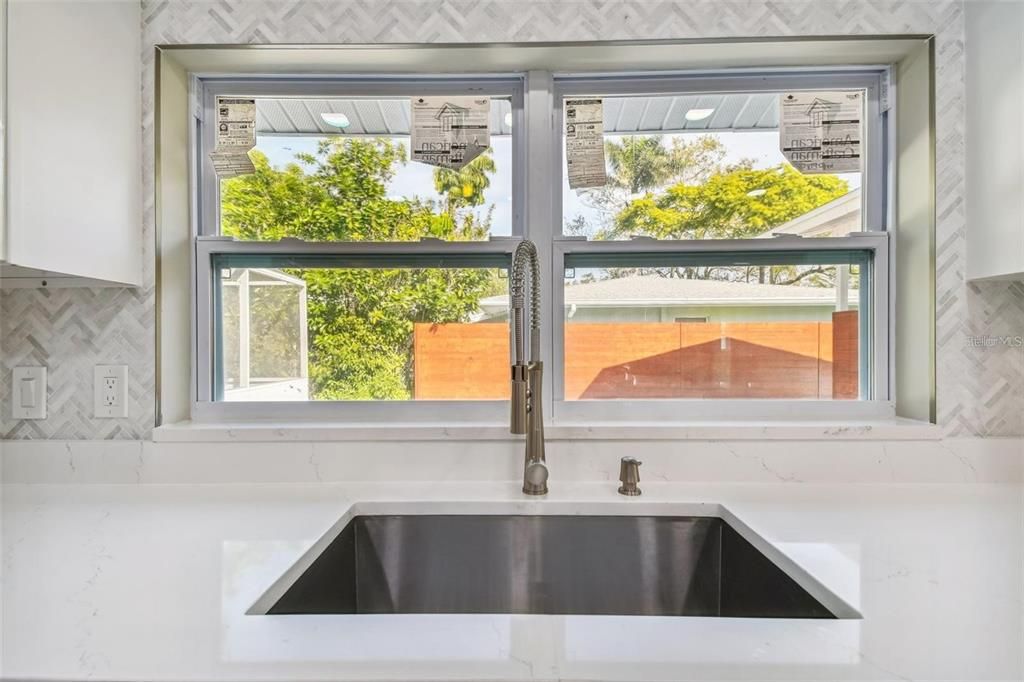 В аренду: $6,800 (5 спален, 4 ванн, 2600 Квадратных фут)