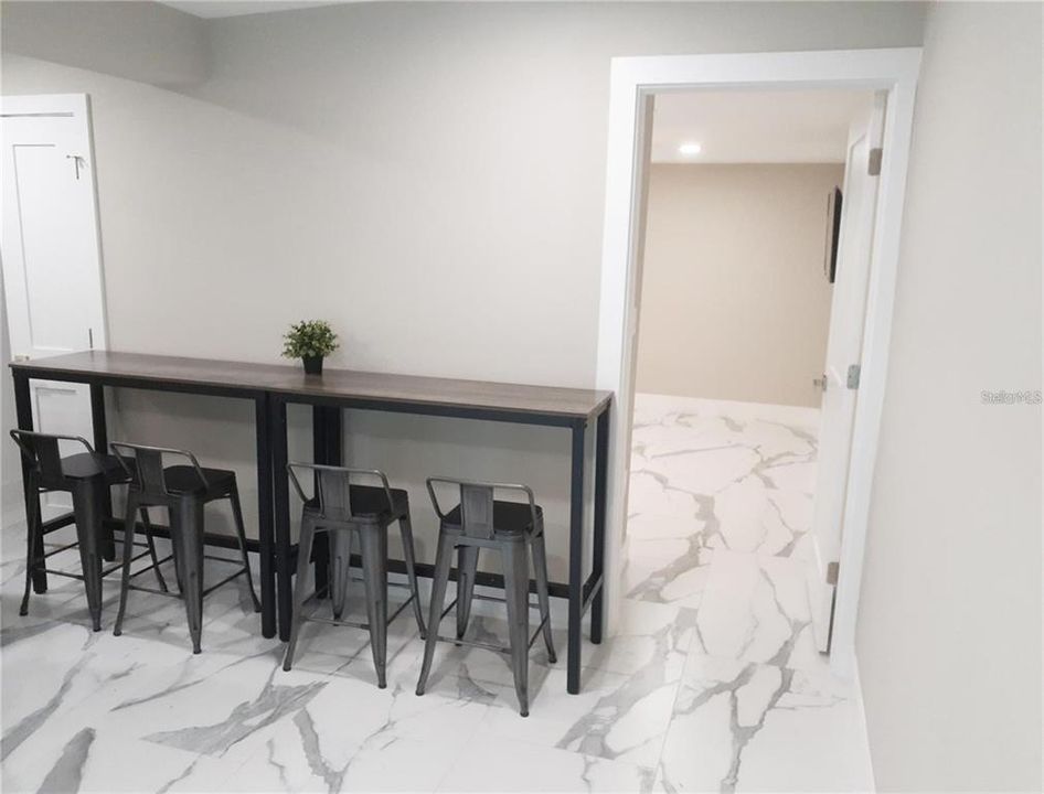 В аренду: $6,800 (5 спален, 4 ванн, 2600 Квадратных фут)