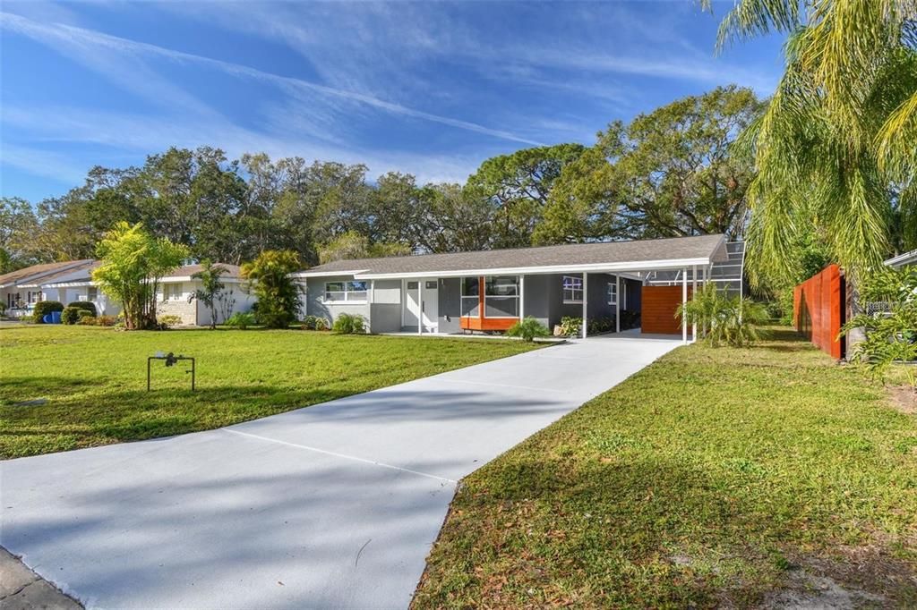 В аренду: $6,800 (5 спален, 4 ванн, 2600 Квадратных фут)