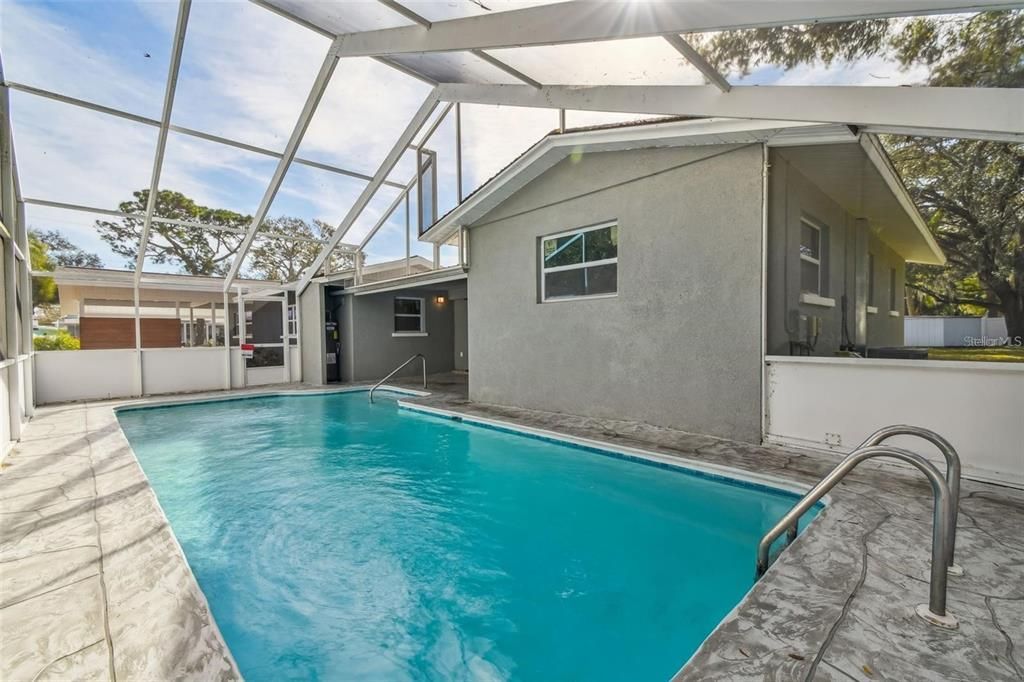 В аренду: $6,800 (5 спален, 4 ванн, 2600 Квадратных фут)