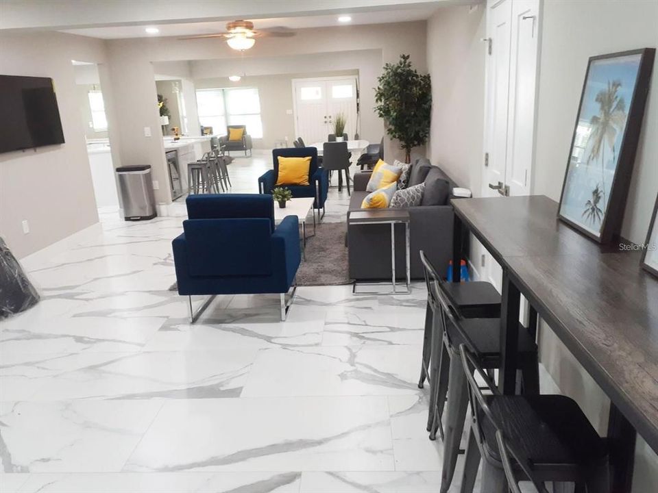 В аренду: $6,800 (5 спален, 4 ванн, 2600 Квадратных фут)