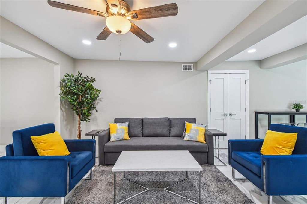 В аренду: $6,800 (5 спален, 4 ванн, 2600 Квадратных фут)