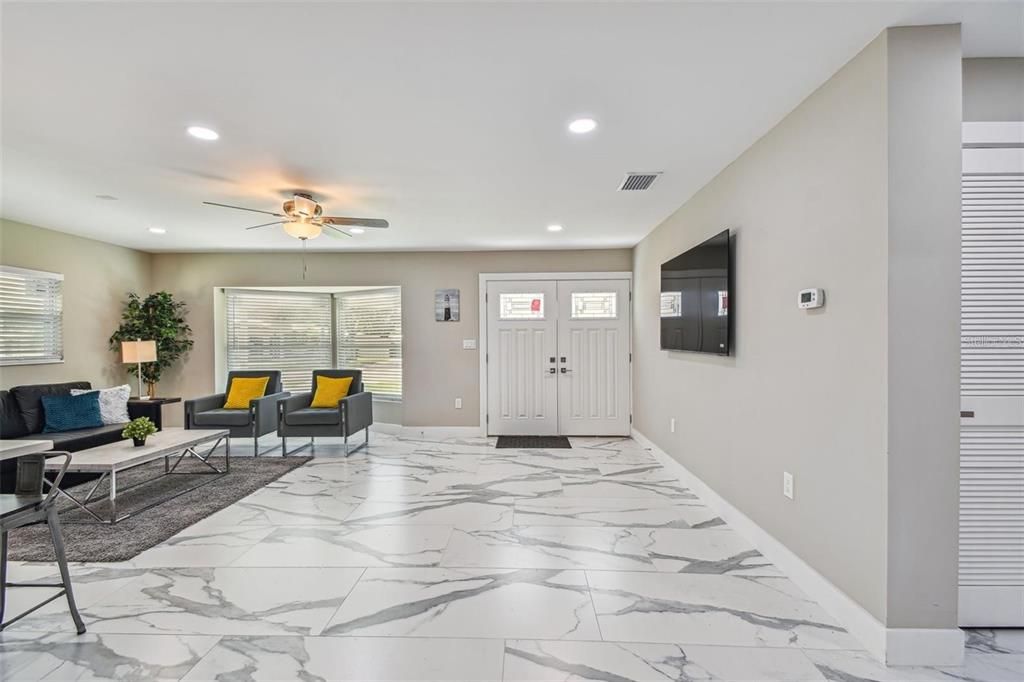 В аренду: $6,800 (5 спален, 4 ванн, 2600 Квадратных фут)