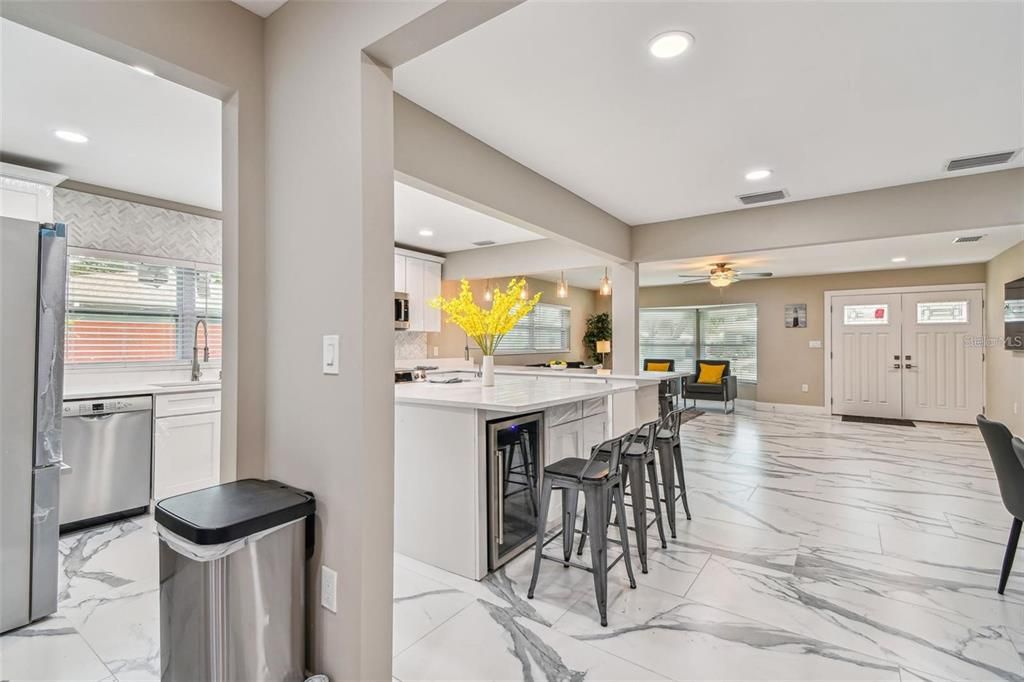 В аренду: $6,800 (5 спален, 4 ванн, 2600 Квадратных фут)