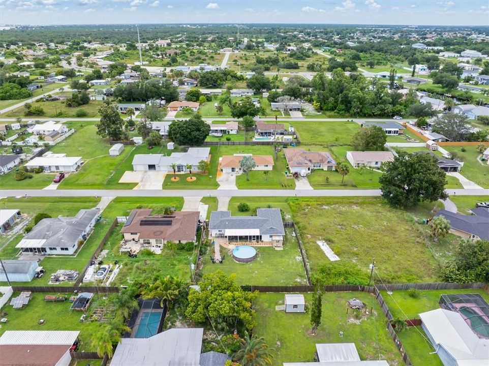 Active With Contract: $215,000 (2 beds, 2 baths, 1072 Square Feet)