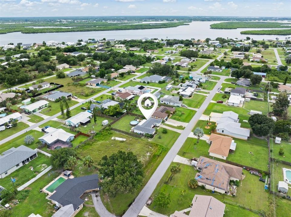 Active With Contract: $215,000 (2 beds, 2 baths, 1072 Square Feet)