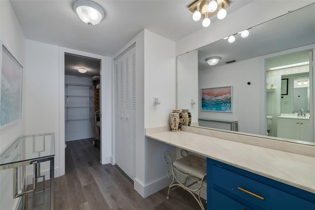 Active With Contract: $2,050 (1 beds, 1 baths, 843 Square Feet)